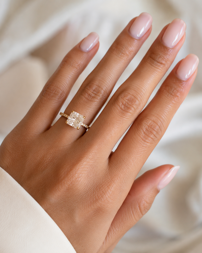 Vendôme Ring — Radiant moissanite
