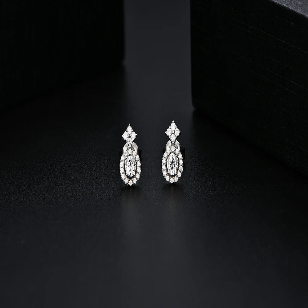 Clous d'oreilles ovales moissanite en argent 925 - vue 4