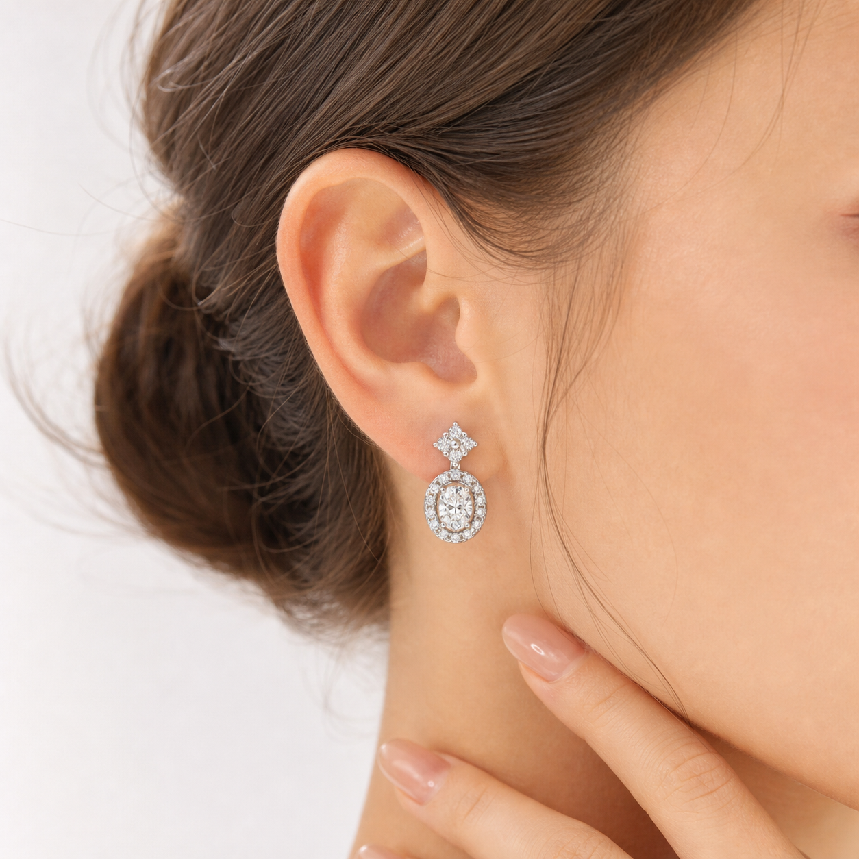 Clous d'oreilles ovales moissanite en argent 925