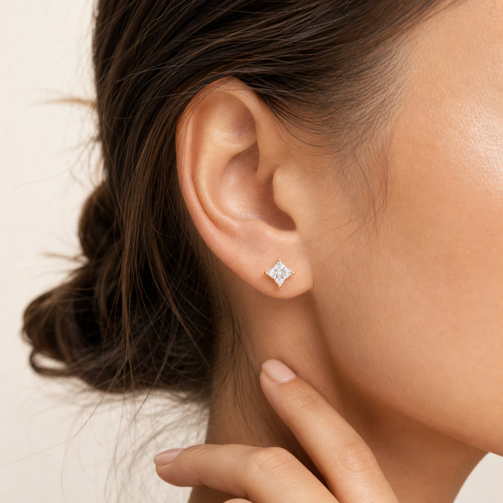 Gold-plated moissanite star stud earrings