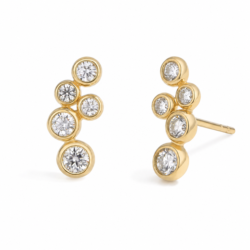 Clous d'oreilles solitaire moissanite plaqué or